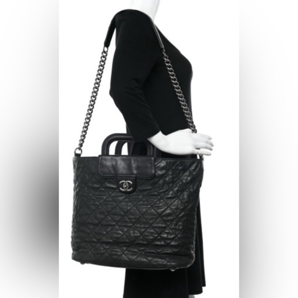 AUTHENTIC chanel hobo bag - Picture 7 of 7